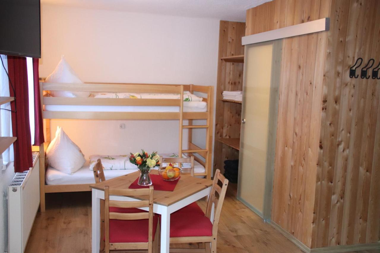 Gaestehaus Landhaus Tyrol Грийс-им-Селрейн Екстериор снимка